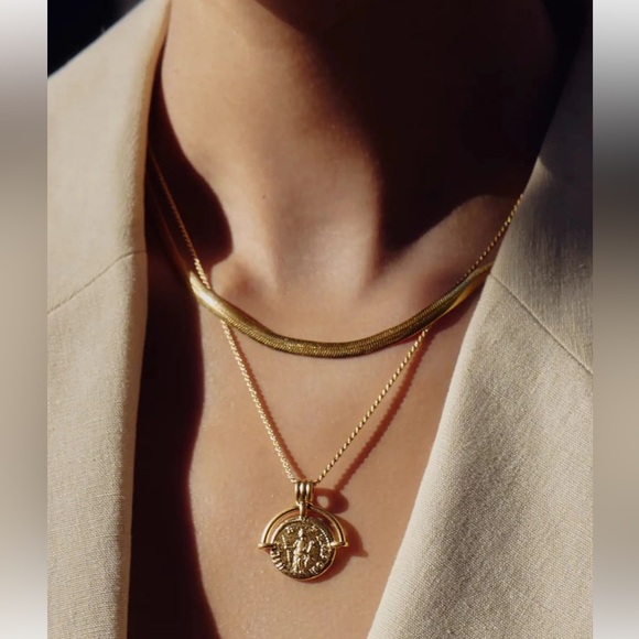 Missoma x Lucy Williams Roman Arc Coin Necklace 18k Gold Plated